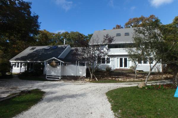 299 Daggett Avenue, Vineyard Haven, MA 02568