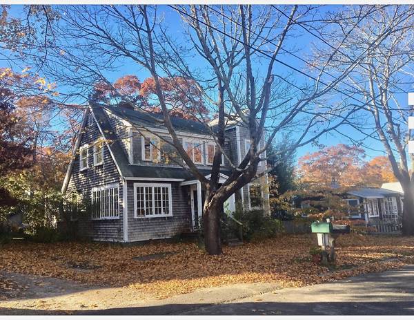 86 North William Street, Vineyard Haven, MA 02568