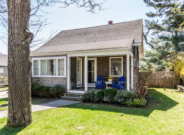 262 State Road, Vineyard Haven, MA 02568