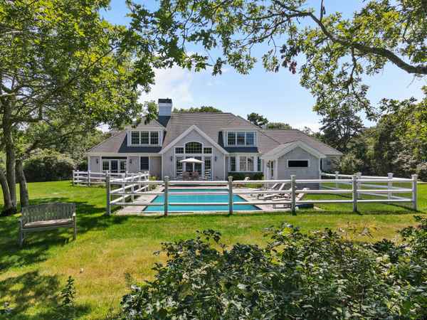 175 Pond Road, West Tisbury, MA 02568