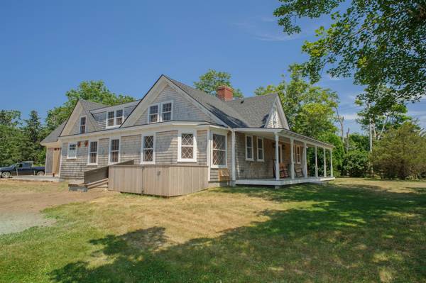 West Tisbury, MA 02575,1005 State Road