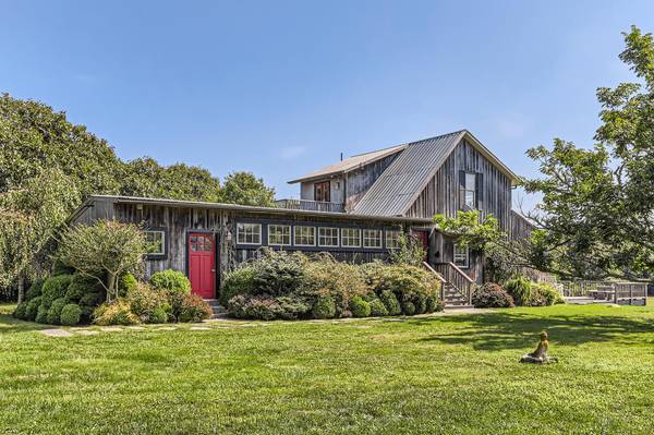 7 Tar Barrel Road, Aquinnah, MA 02535