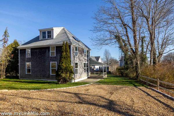 Vineyard Haven, MA 02568,26 Daggett Avenue