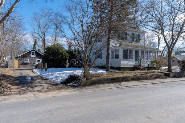 Vineyard Haven, MA 02568,43 Look Street