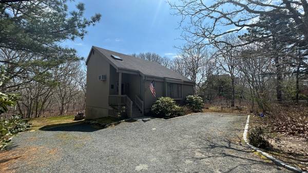 23 Edgewood Drive, Edgartown, MA 02557