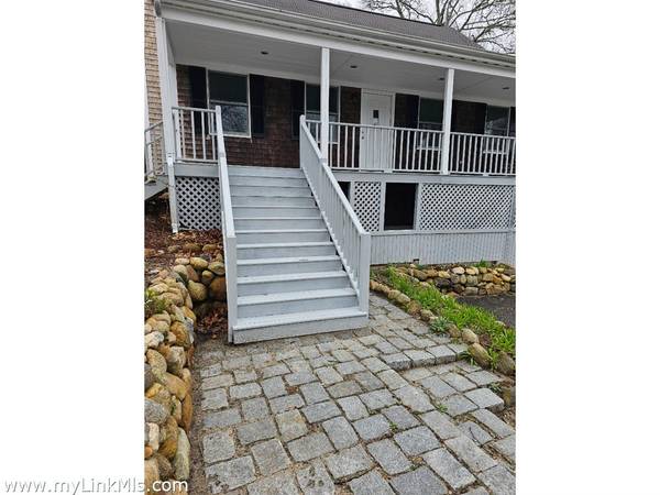 Vineyard Haven, MA 02568,18 Goah Way