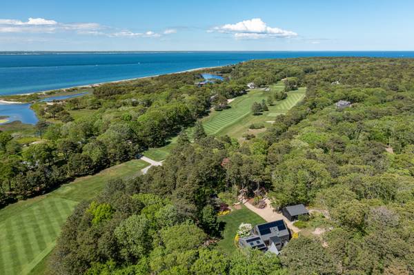 338 Bigelow Road, Vineyard Haven, MA 02568