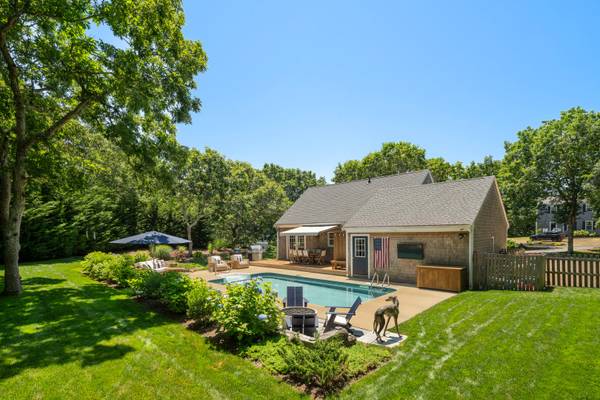 41 Dodgers Hole Road, Edgartown, MA 02539