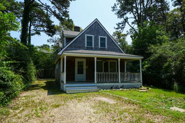 46 Towanticut Avenue, Oak Bluffs, MA 02557