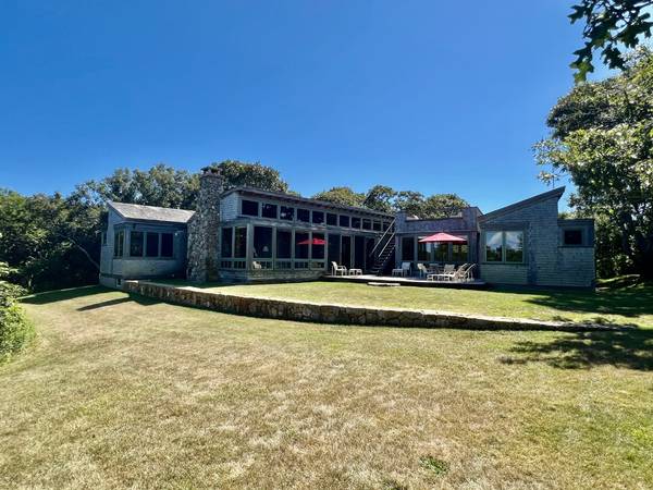 1 Skippers View Lane, Aquinnah, MA 02535