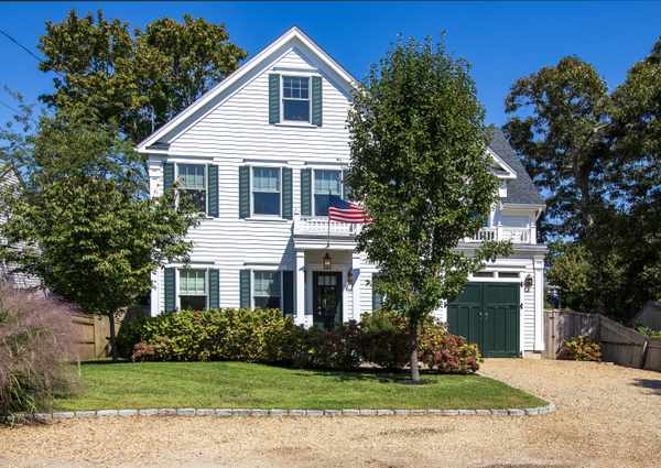 53 Pinehurst Road, Edgartown, MA 02539