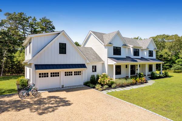 5 Puritan Drive, Oak Bluffs, MA 02557