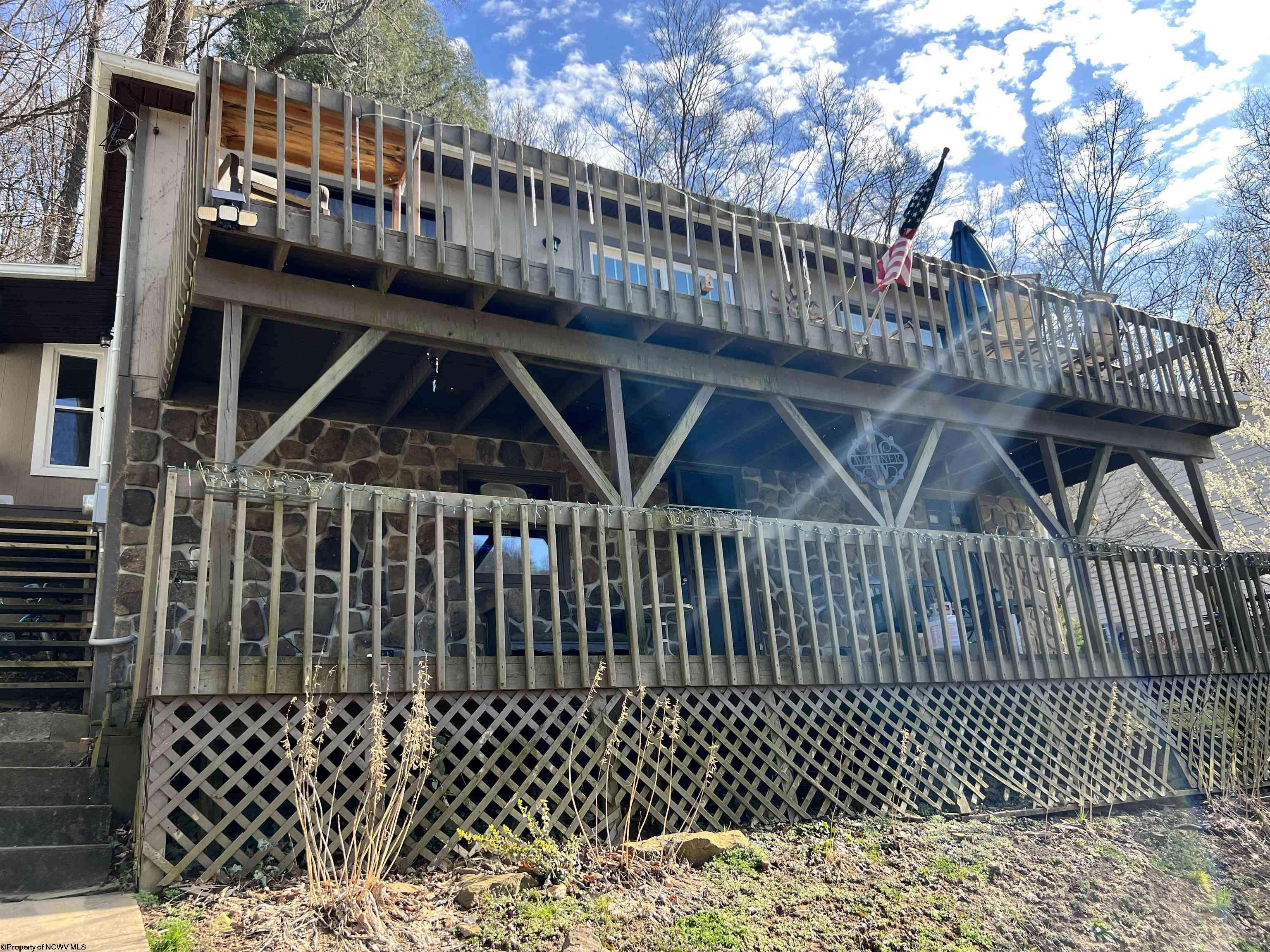 1926 Lake Floyd Circle, Bristol, WV 26426