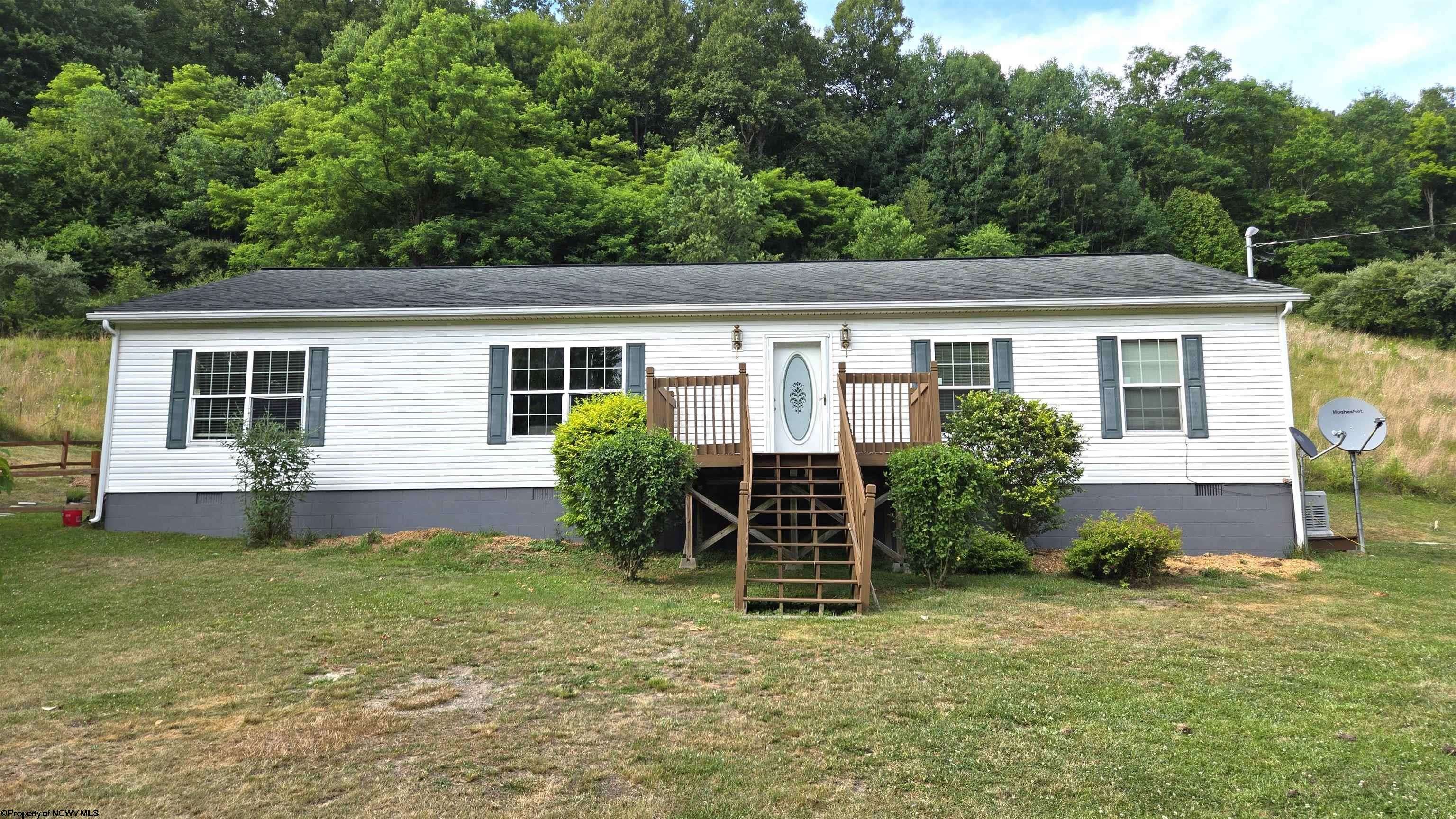 2414 Laurel Creek Road, Moatsville, WV 26405