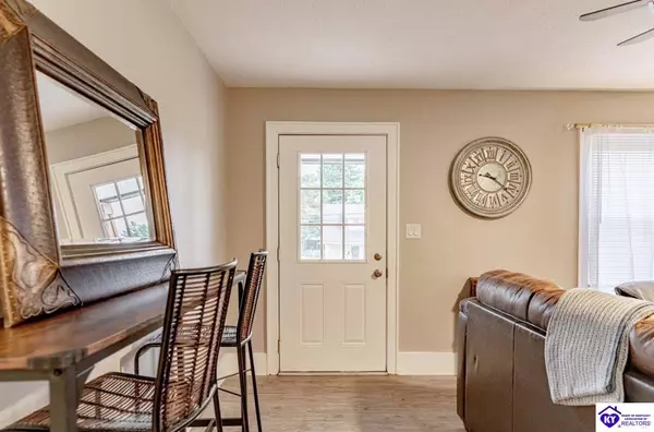 Elizabethtown, KY 42701,906 N Main Street