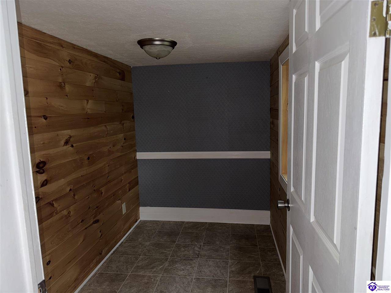 Eastview, KY 42732,11230 Sonora Hardin Springs Road