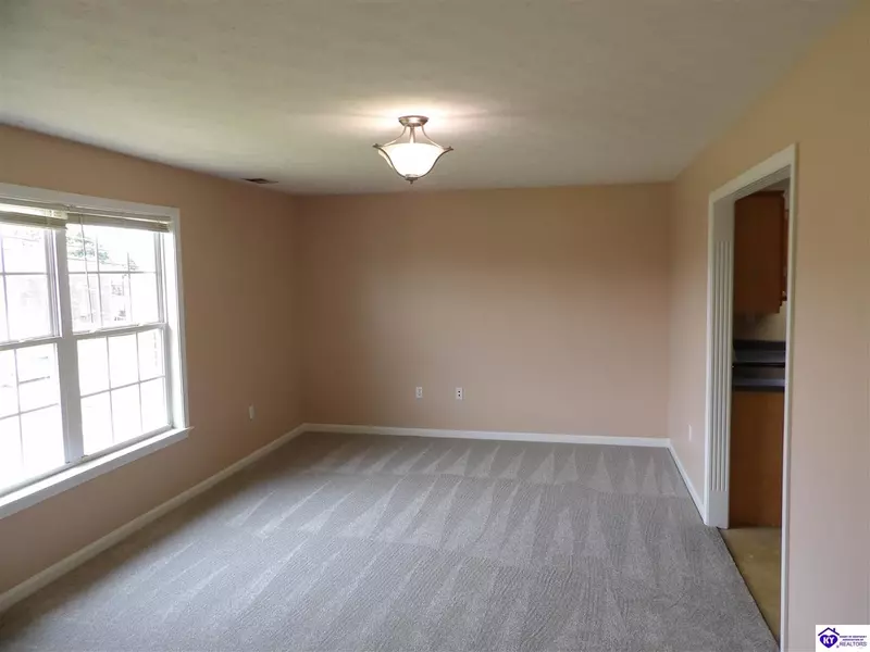108-C Hurstfield Drive, Radcliff, KY 40160-0000