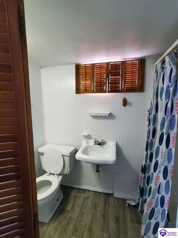 Elizabethtown, KY 42701,332 Old Cardinal Drive