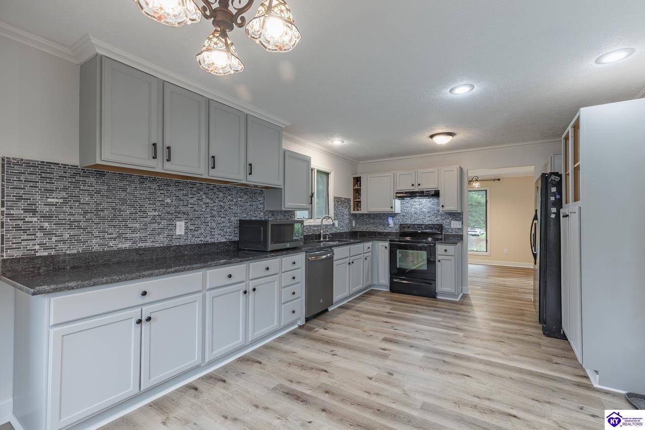 Brandenburg, KY 40108,27 Flora Dora Drive