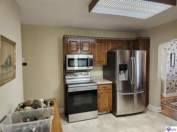 Cecilia, KY 42724,754 E Main Street