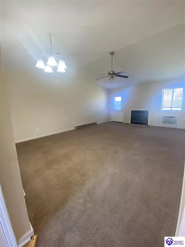 Radcliff, KY 40160,505 Independence Court