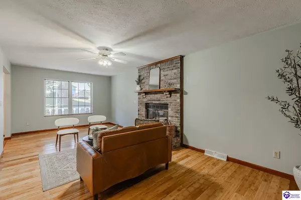 Radcliff, KY 40160,102 Larkspur Drive