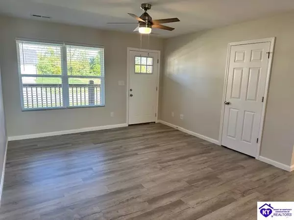 Hodgenville, KY 42748,122 Parkers Loop