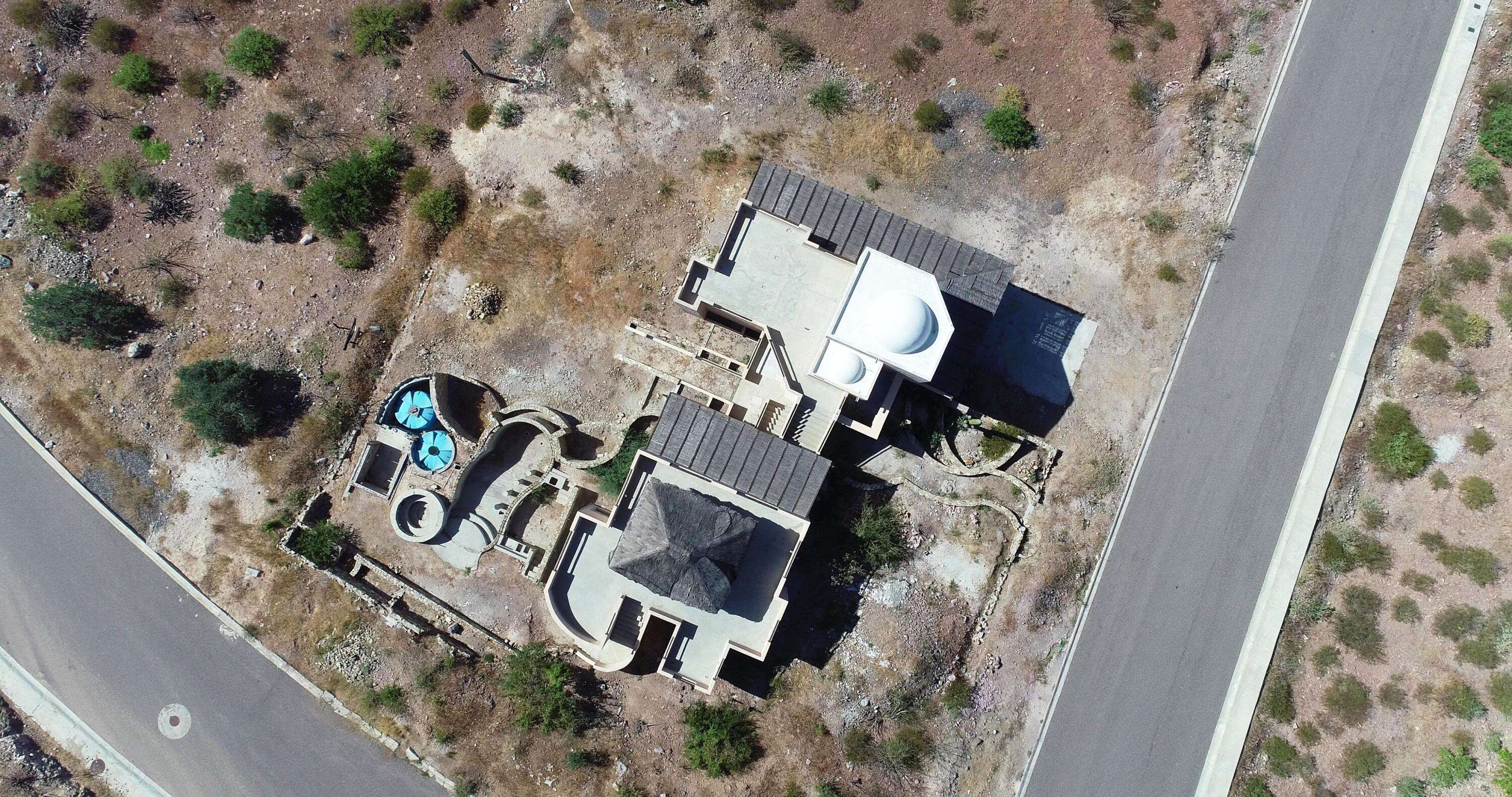 La Paz, Baja,97-98 Av. Santa Monica, Maravia #House