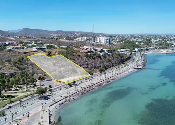 La Paz, Baja,Carr. Escenica #Lot in front of the Malecon