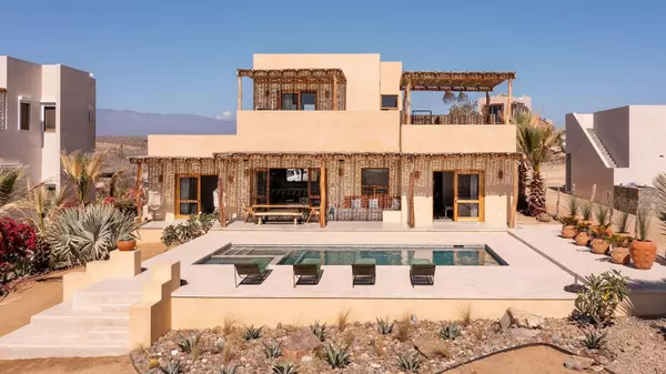 #Casa del Arco, Pacific, Baja
