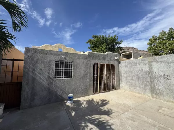 Cruz de Piedra 3320 #House in Gray Construction, La Paz, Baja