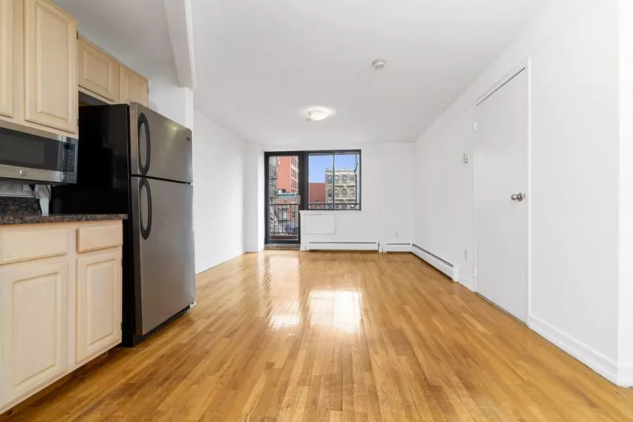 394 E 8th Street #5-C, Manhattan, NY 10009