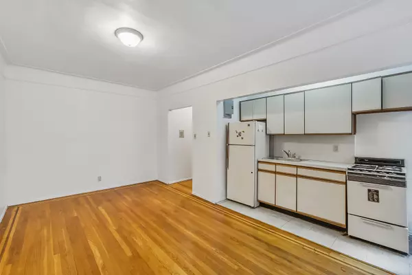 Queens, NY 11373,42-22 KETCHAM Street #20D