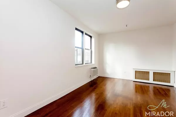 Manhattan, NY 10075,1435 York Avenue #7H