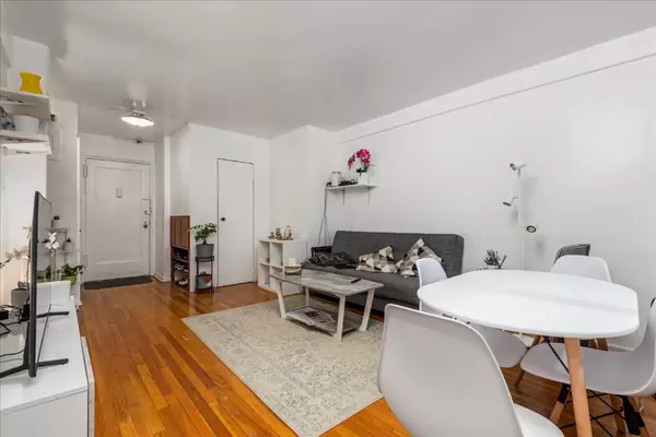 Queens, NY 11377,65-15 38th Avenue #3D