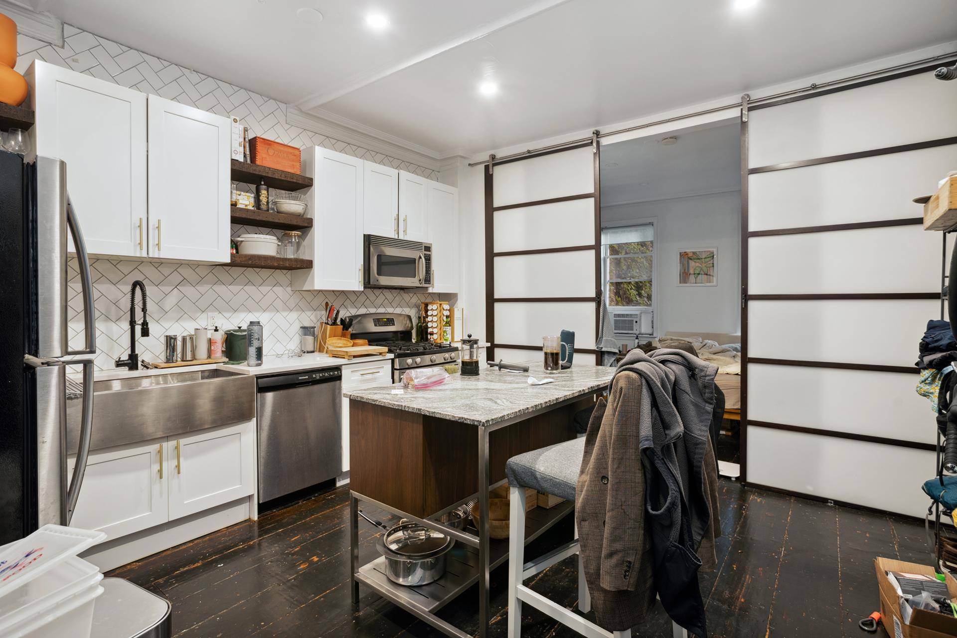 Manhattan, NY 10001,362 W 30TH Street #G