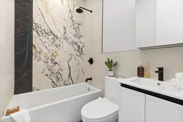 Brooklyn, NY 11213,1526 Lincoln Place #1-R