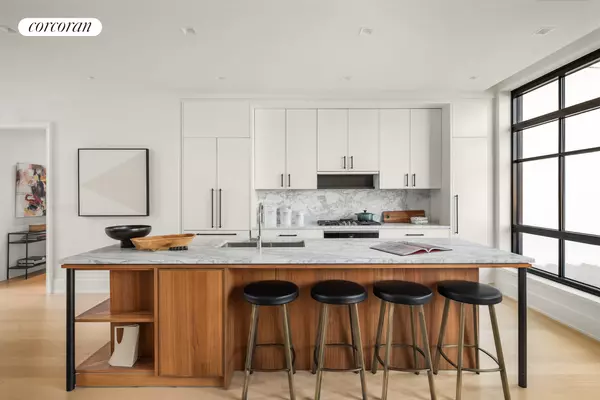 Manhattan, NY 10038,25 PARK Row #12D