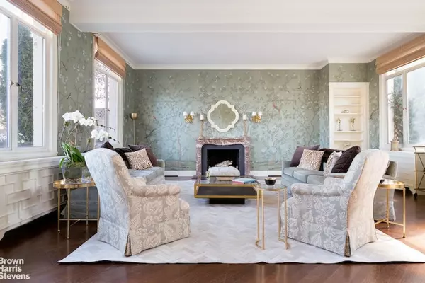 Manhattan, NY 10021,812 PARK Avenue #PHC