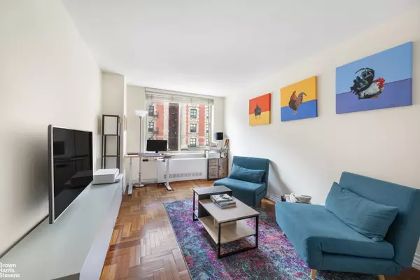 Manhattan, NY 10024,2373 BROADWAY #307