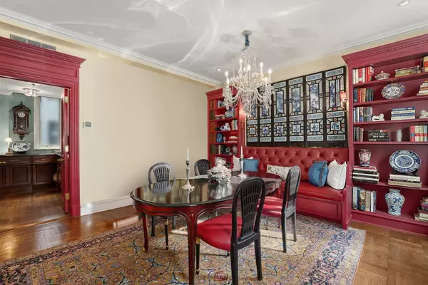 Manhattan, NY 10065,570 Park Avenue #8D