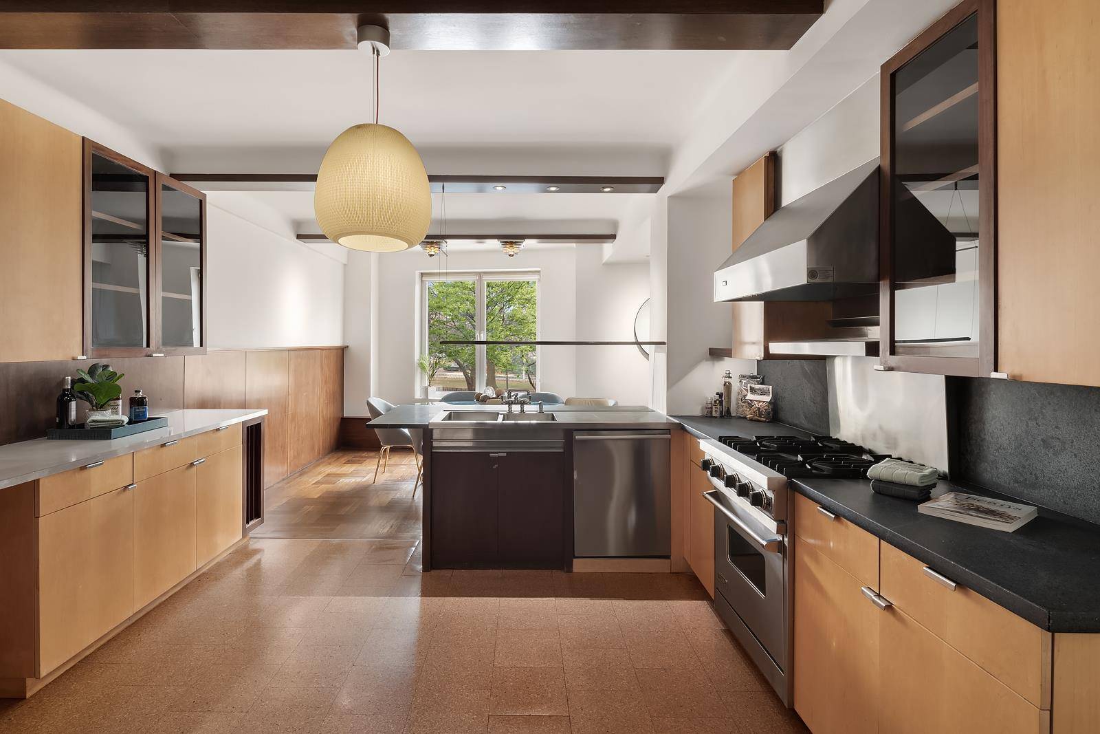 Manhattan, NY 10024,54 RIVERSIDE Drive #1AA