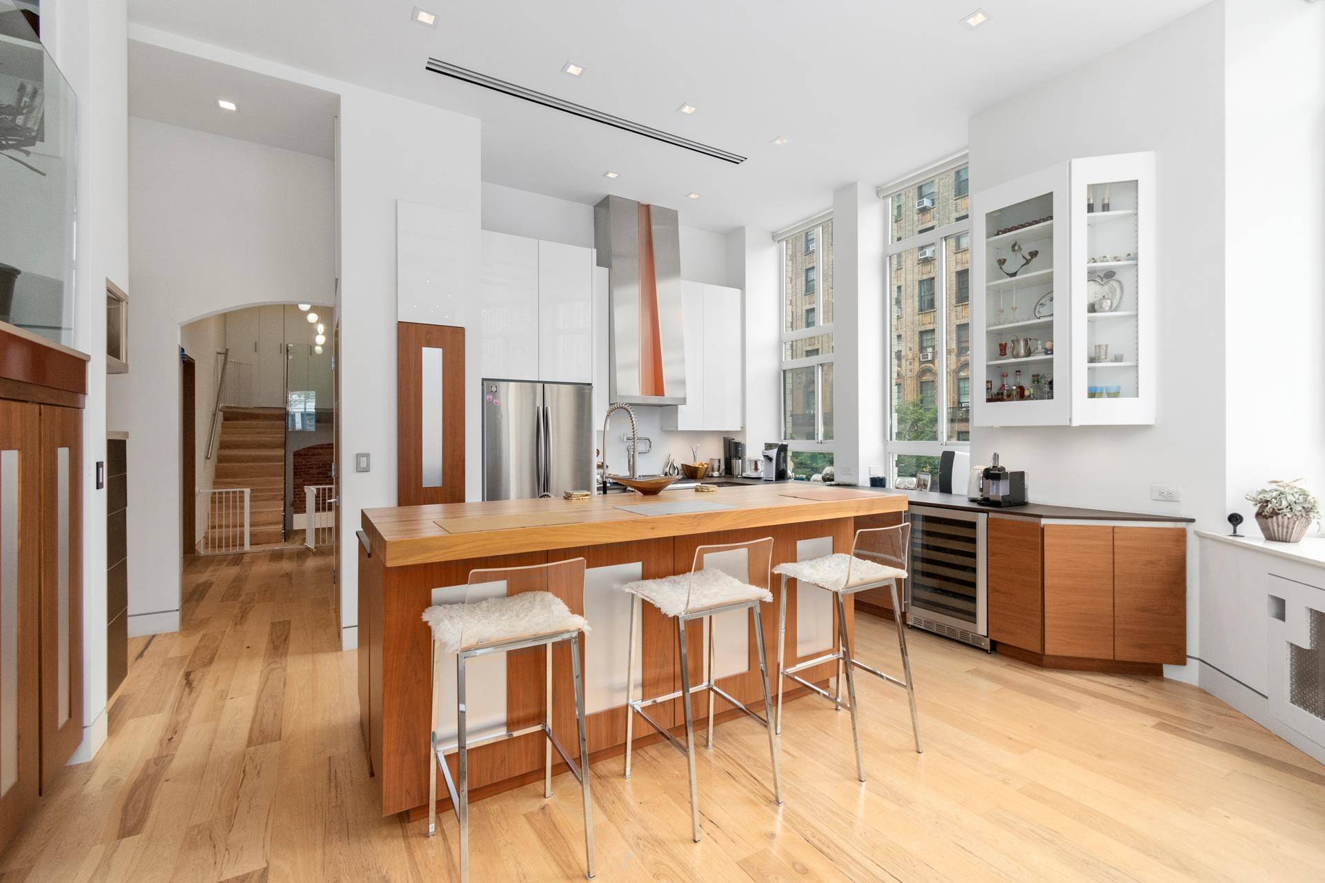 Manhattan, NY 10023,100 W 72ND Street #2AB