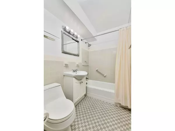Manhattan, NY 10069,303 W 66TH Street #10JW
