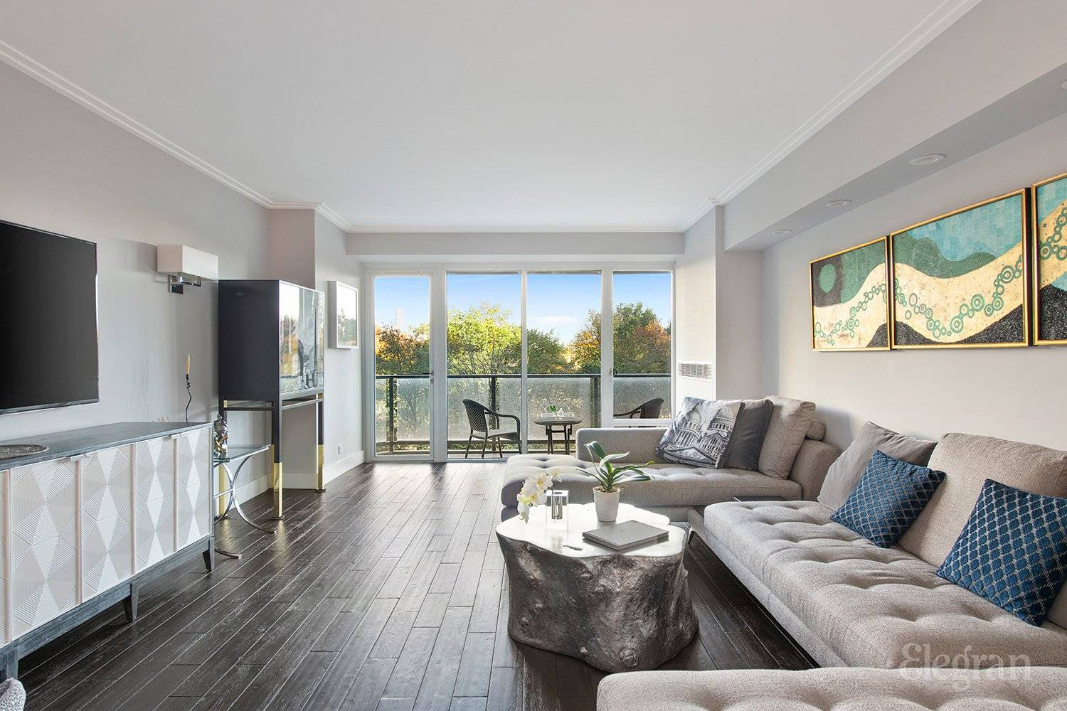 Manhattan, NY 10019,210 Central Park S #7-D