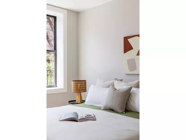 Brooklyn, NY 11218,39 ARGYLE Road #3B