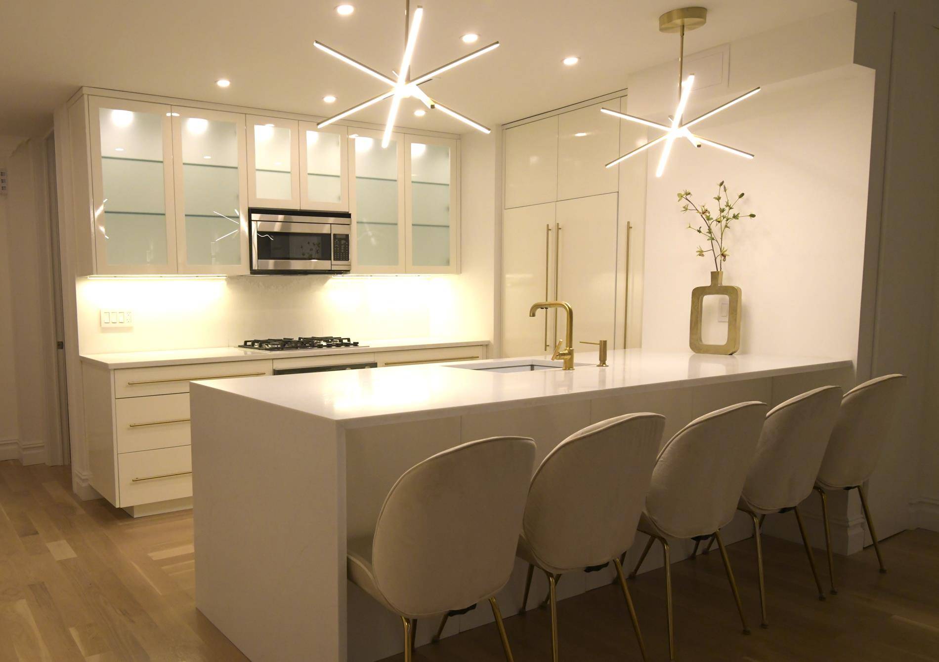 Manhattan, NY 10019,140 W 58th Street #7-B