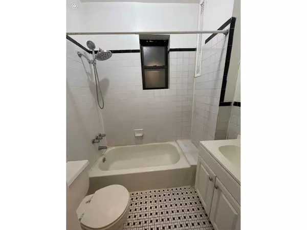 Brooklyn, NY 11215,493 12TH Street #1D