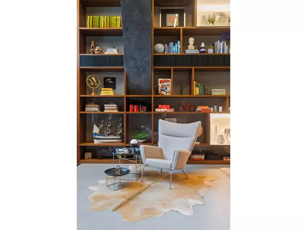 Manhattan, NY 10036,505 W 43RD Street #4C