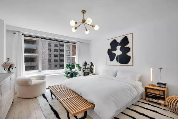 Manhattan, NY 10017,305 E 40TH Street #7O